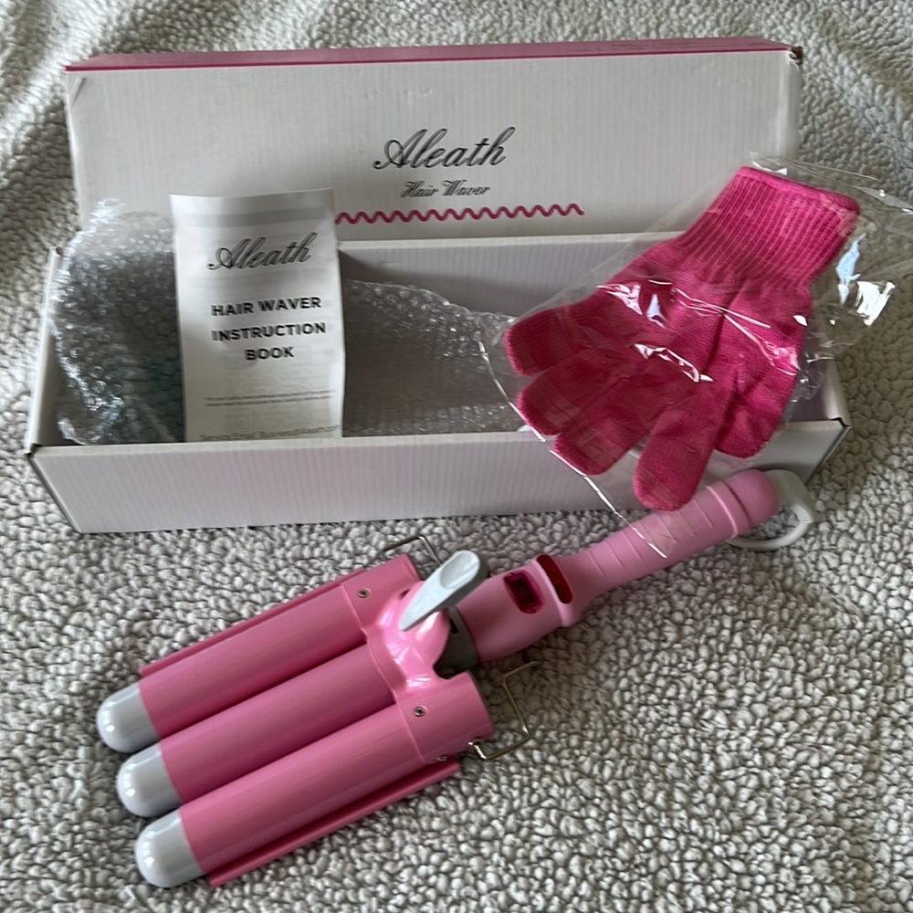 NWT Aleath Hair Waver - 3 Barrel Curling Wand